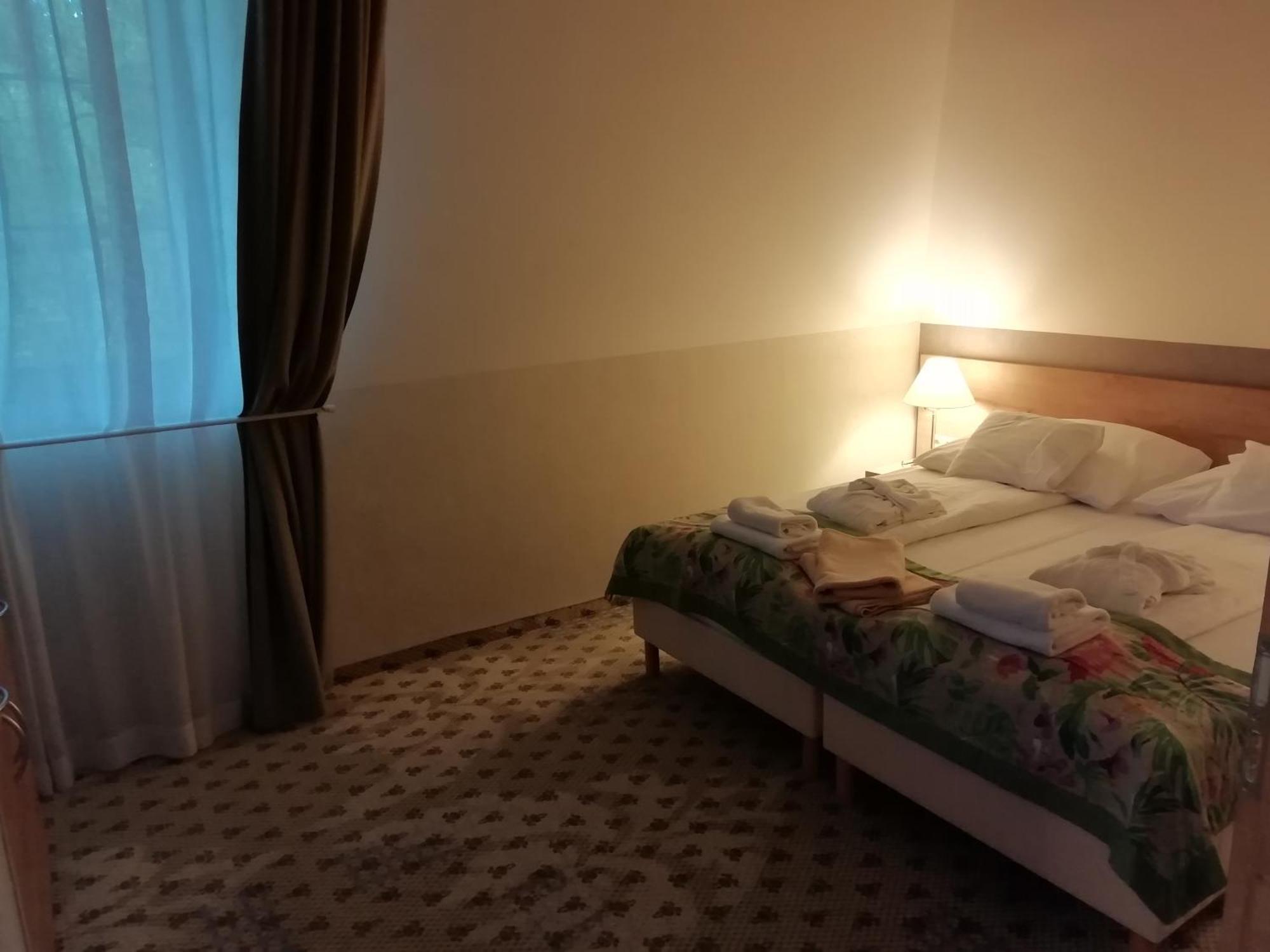 Hotel Batthyany Kuria Zalacsány Exteriér fotografie